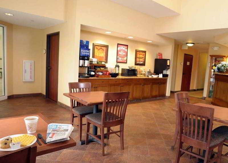 Econo Lodge Hadley Near University Exterior foto
